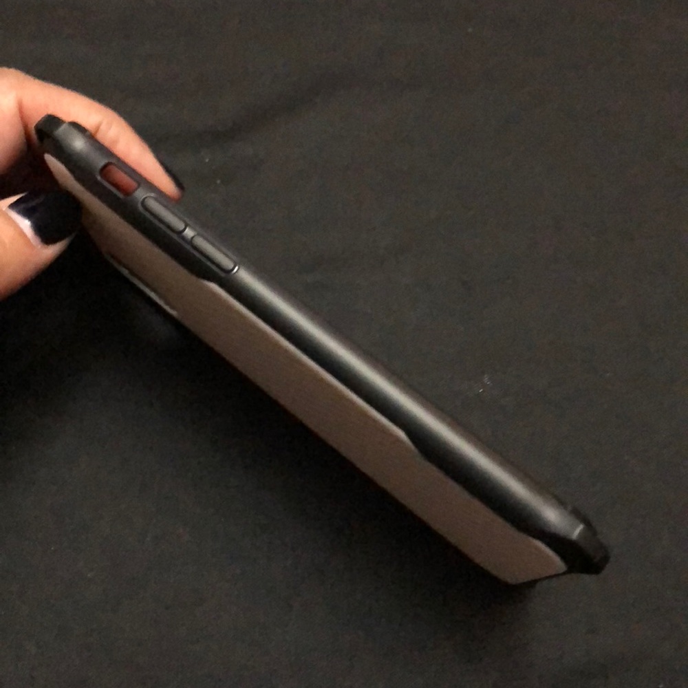 iPhone X and iPhone XS Case - Picture 2 of 5